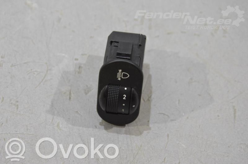 Ford Mondeo MK II Ajovalojen korkeuden säätökytkin 