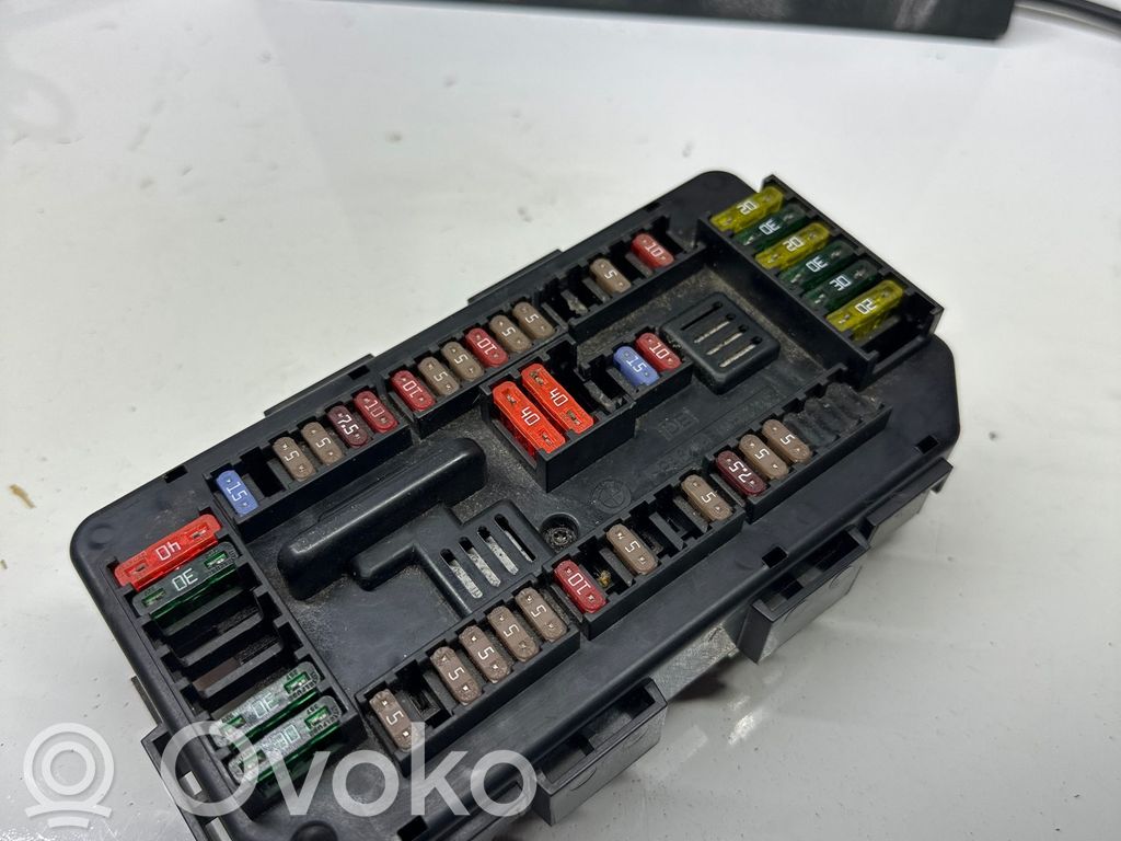 BMW 3 F30 F35 F31 Sicherungskasten 