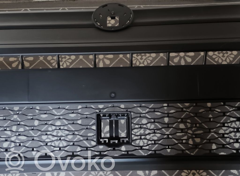 Volkswagen Caddy Parachoques delantero 