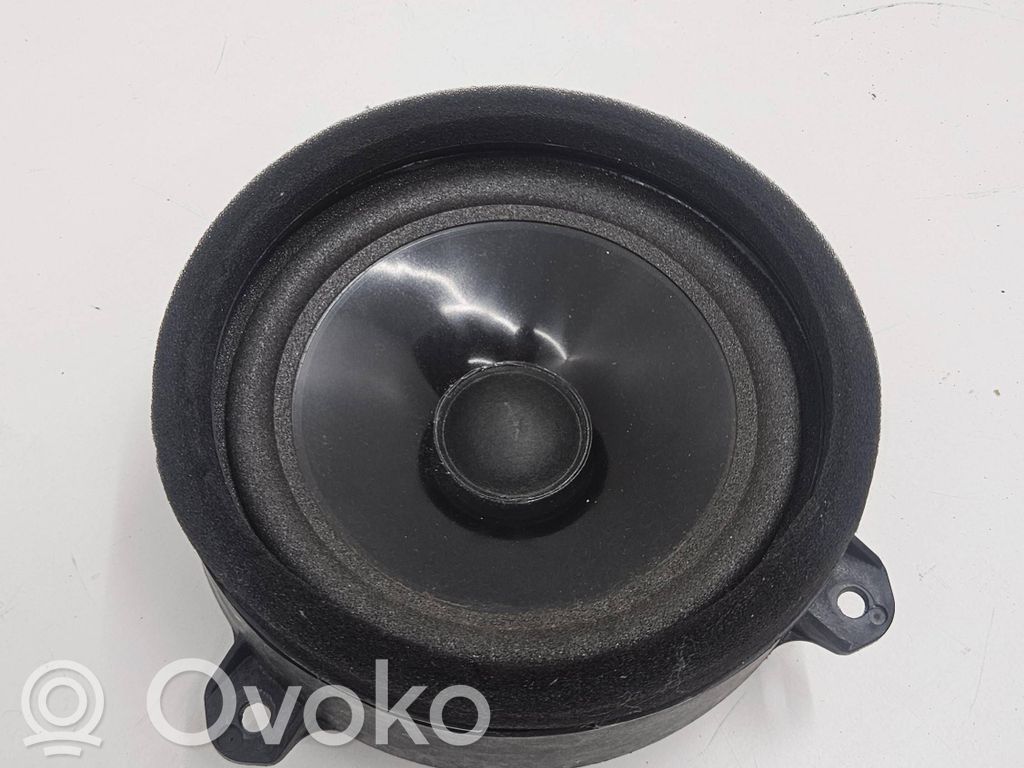 Subaru Outback Altavoz de la puerta delantera 