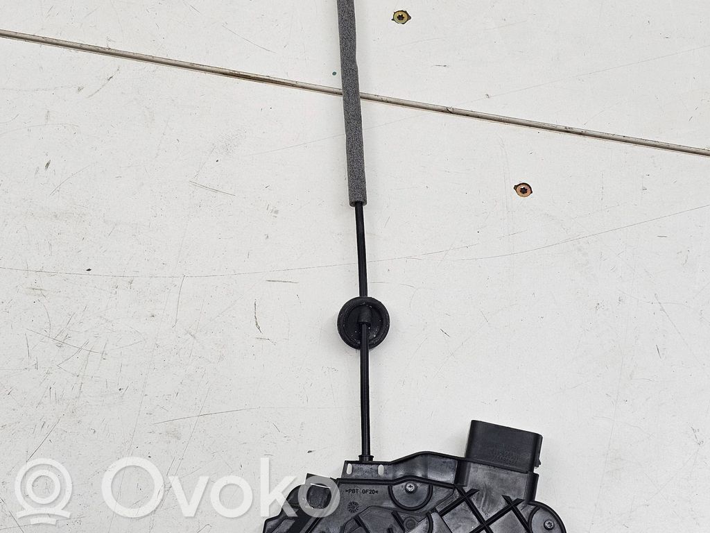 Volvo S80 Priekšpusē slēdzene 