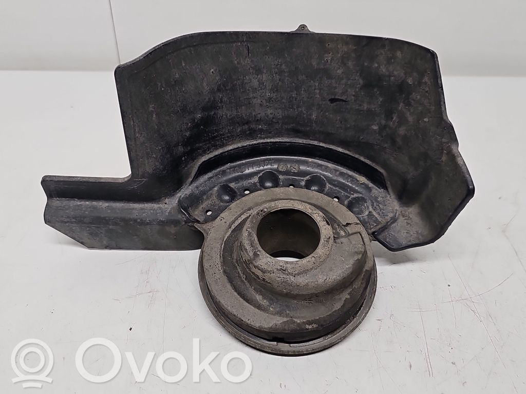 Audi A4 S4 B8 8K Alustan takasuoja välipohja 