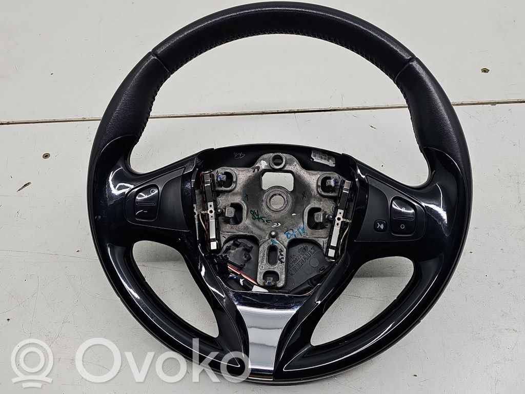 Renault Captur Steering wheel 
