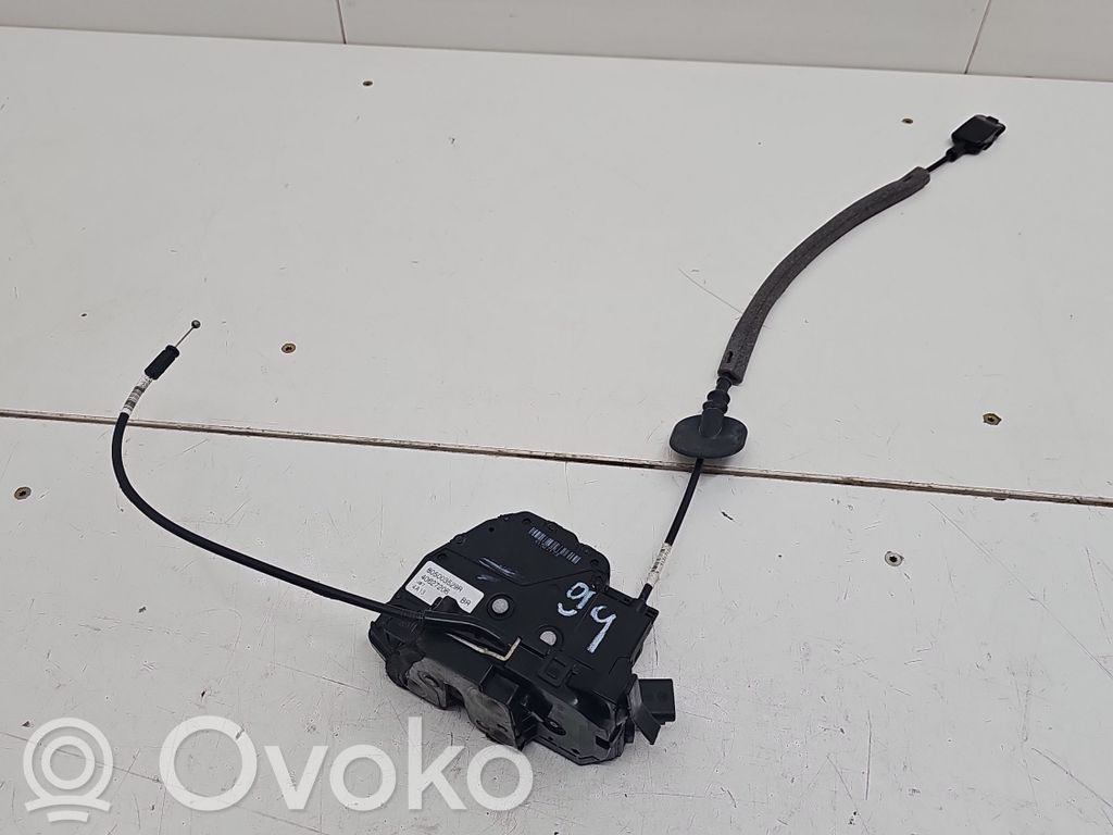 Renault Captur Priekšpusē slēdzene 