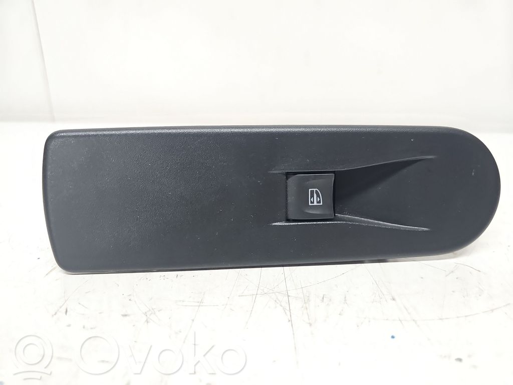 Renault Captur Electric window control switch 