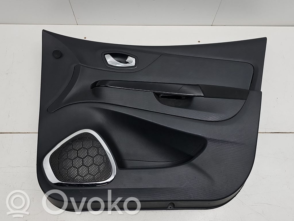 Renault Captur Boczki / Poszycie drzwi przednich 