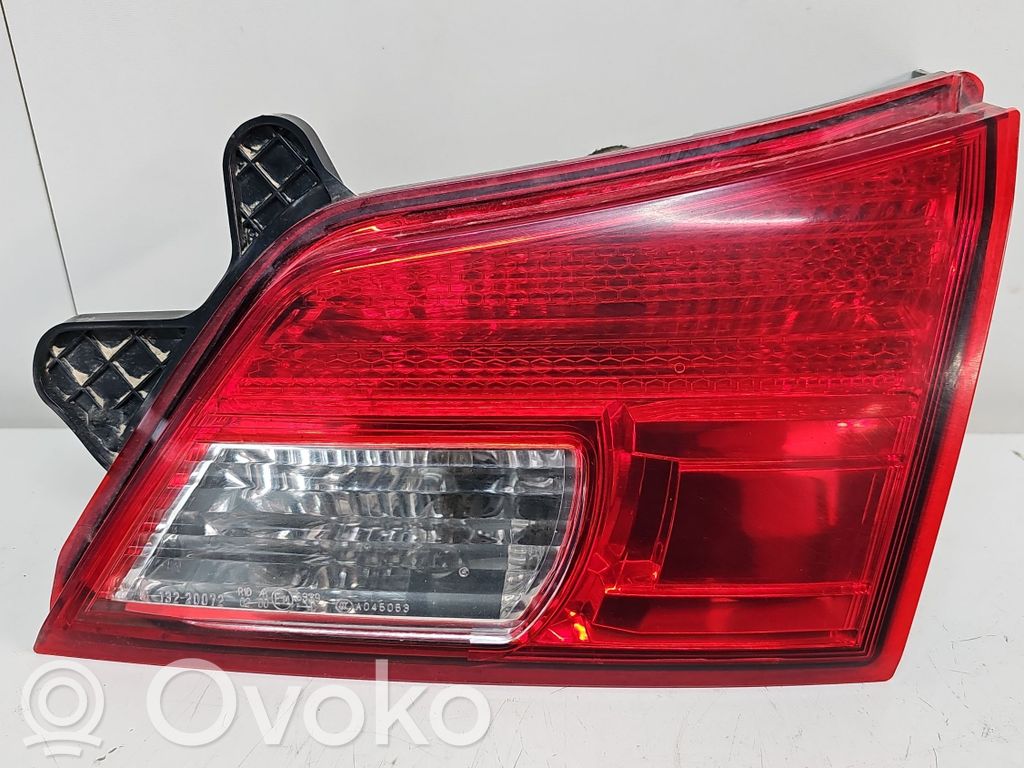 Subaru Outback Takaluukun takavalot 