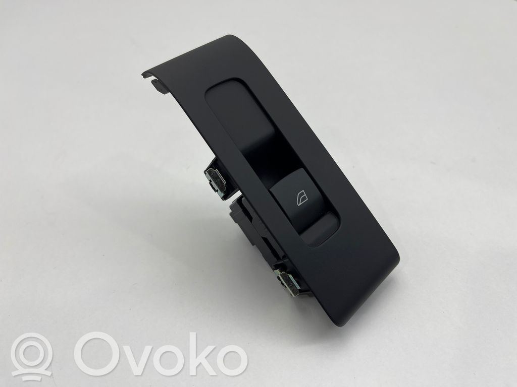 Volvo XC40 Electric window control switch 