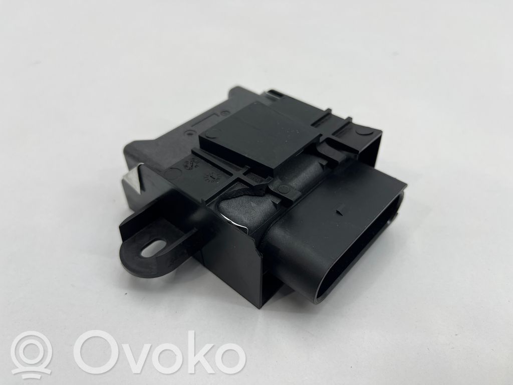 Fuel injection pump control unit/module   5Q0906093B,241024
