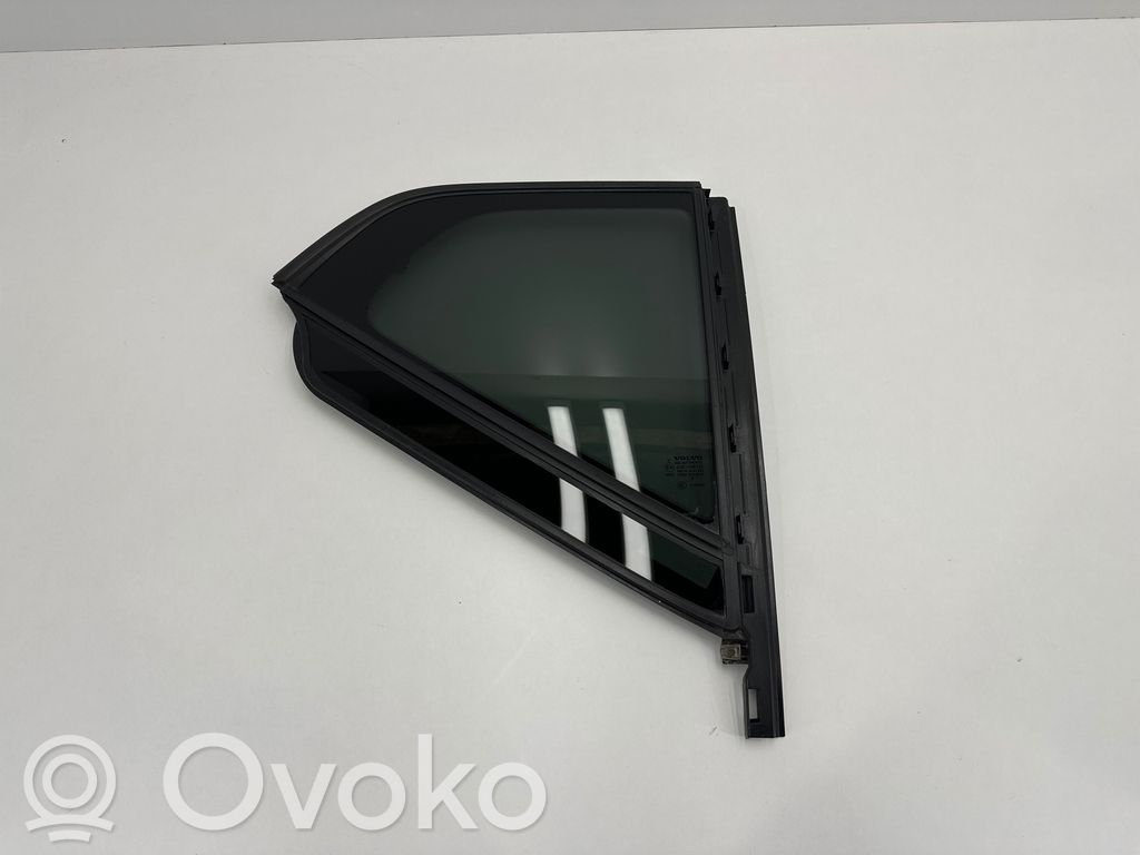 Volvo XC40 Takakulmaikkunan ikkunalasi 