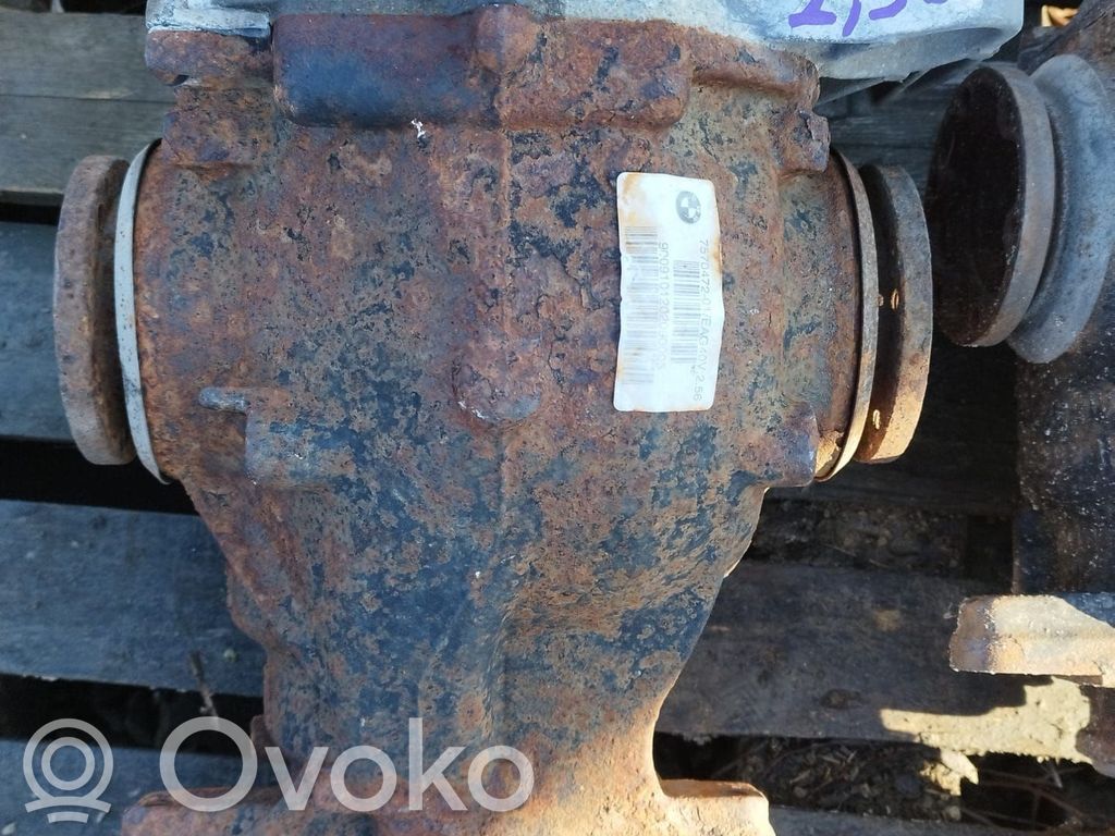 Hinterachsdifferential   7570472