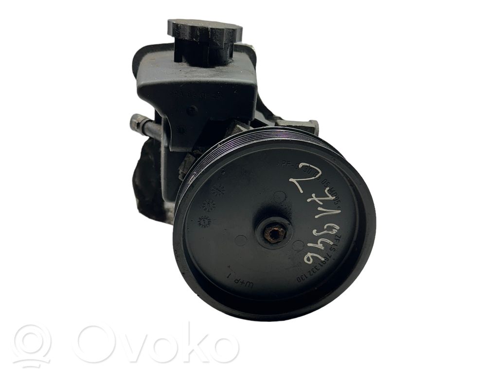Mercedes-Benz C W203 Power steering pump 
