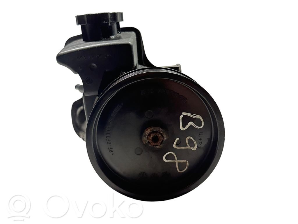 Mercedes-Benz C W203 Power steering pump 
