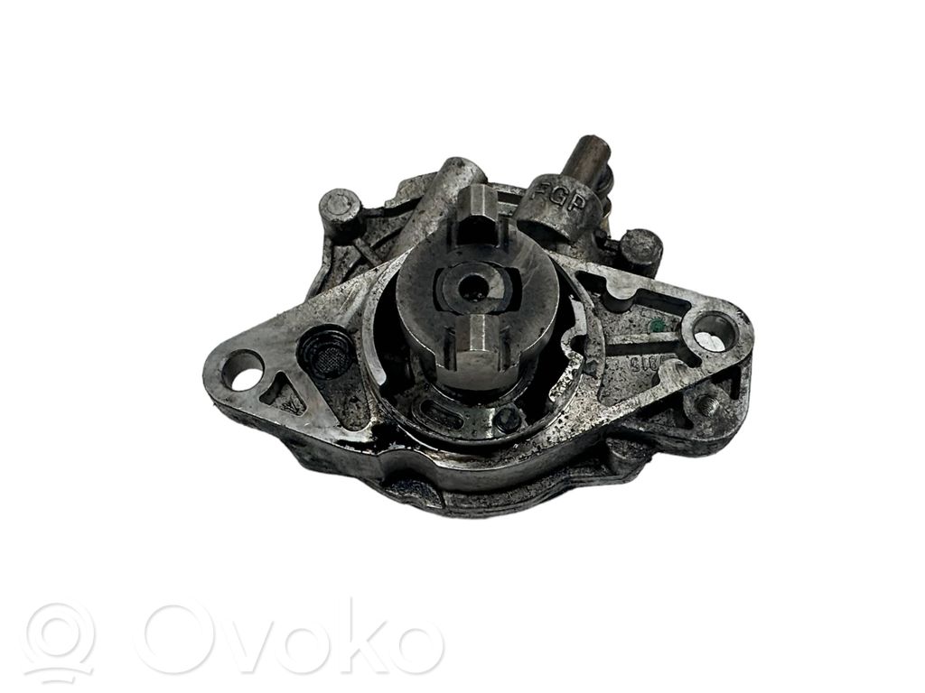 Opel Corsa C Vacuum pump 