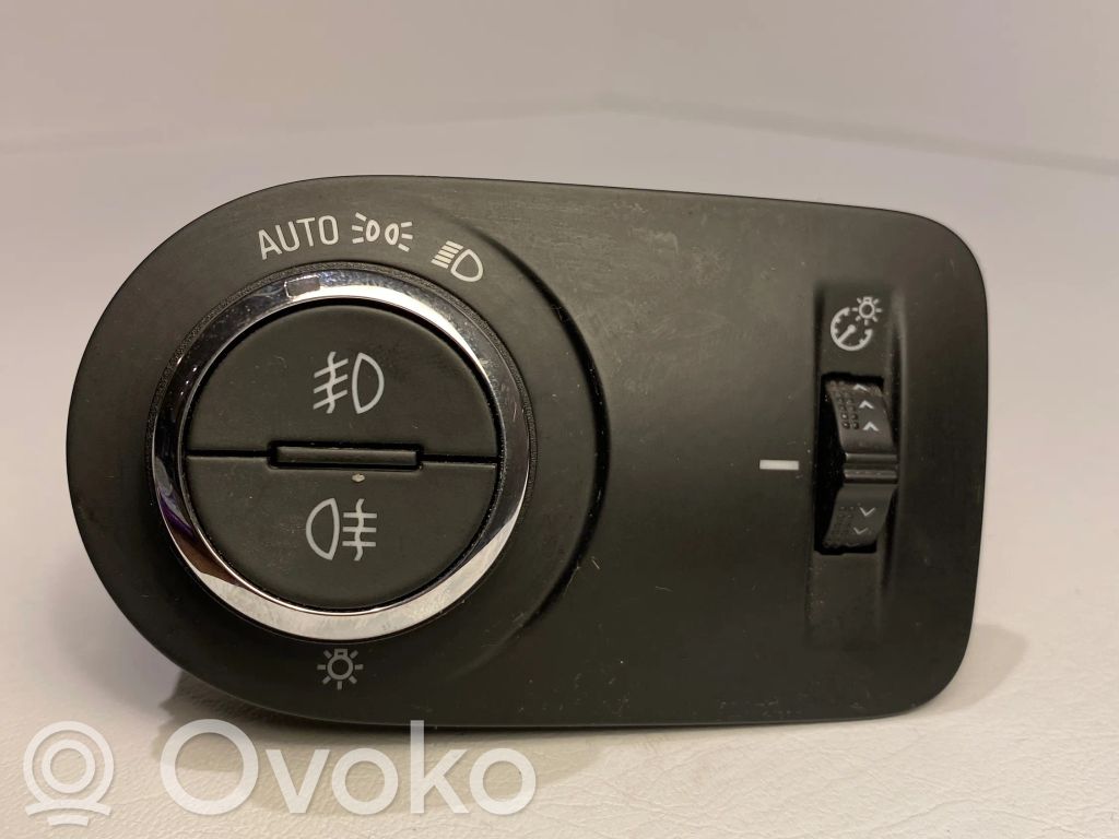Opel Astra K Interruptor de luz 