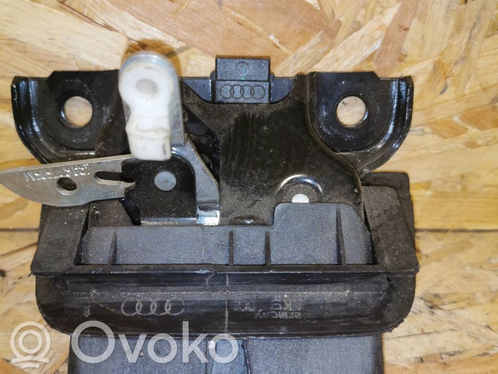 Audi A6 S6 C5 4B Aizmugurējā pārsega slēdzene 