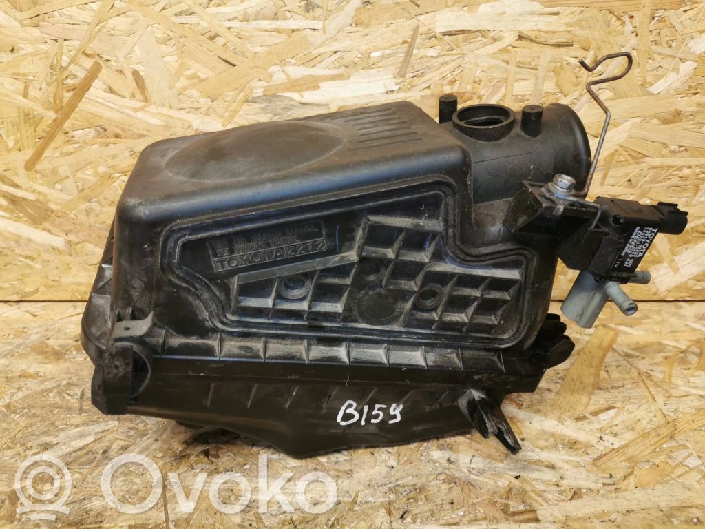 Toyota Corolla Verso E121 Ilmansuodattimen kotelo 