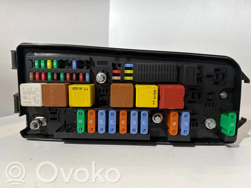 Opel Signum Saugiklių blokas 