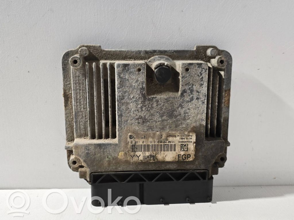 Opel Zafira B Sterownik / Moduł ECU 