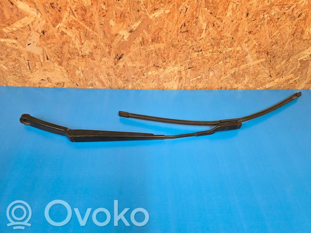 Opel Astra J Ramię wycieraczki szyby przedniej / czołowej 