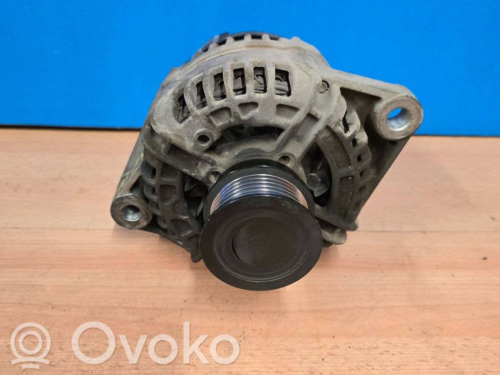 Opel Astra H Generatore/alternatore 
