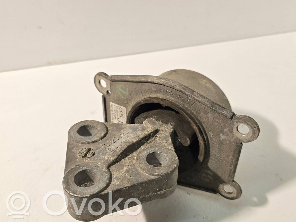 Opel Astra H Engine mount bracket 