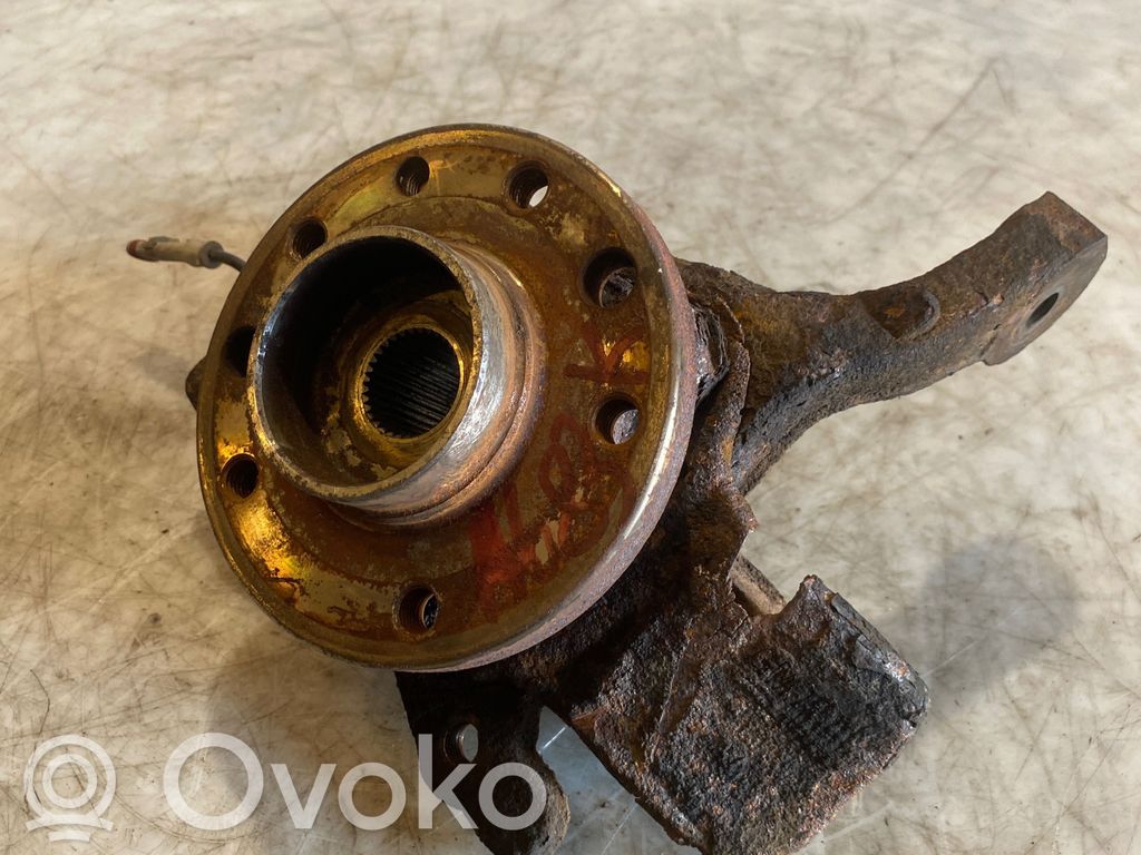 Opel Zafira B Front wheel hub 