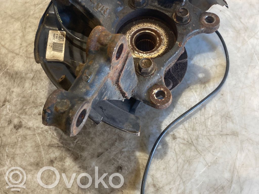 Toyota Avensis T270 Priekinė stebulė 