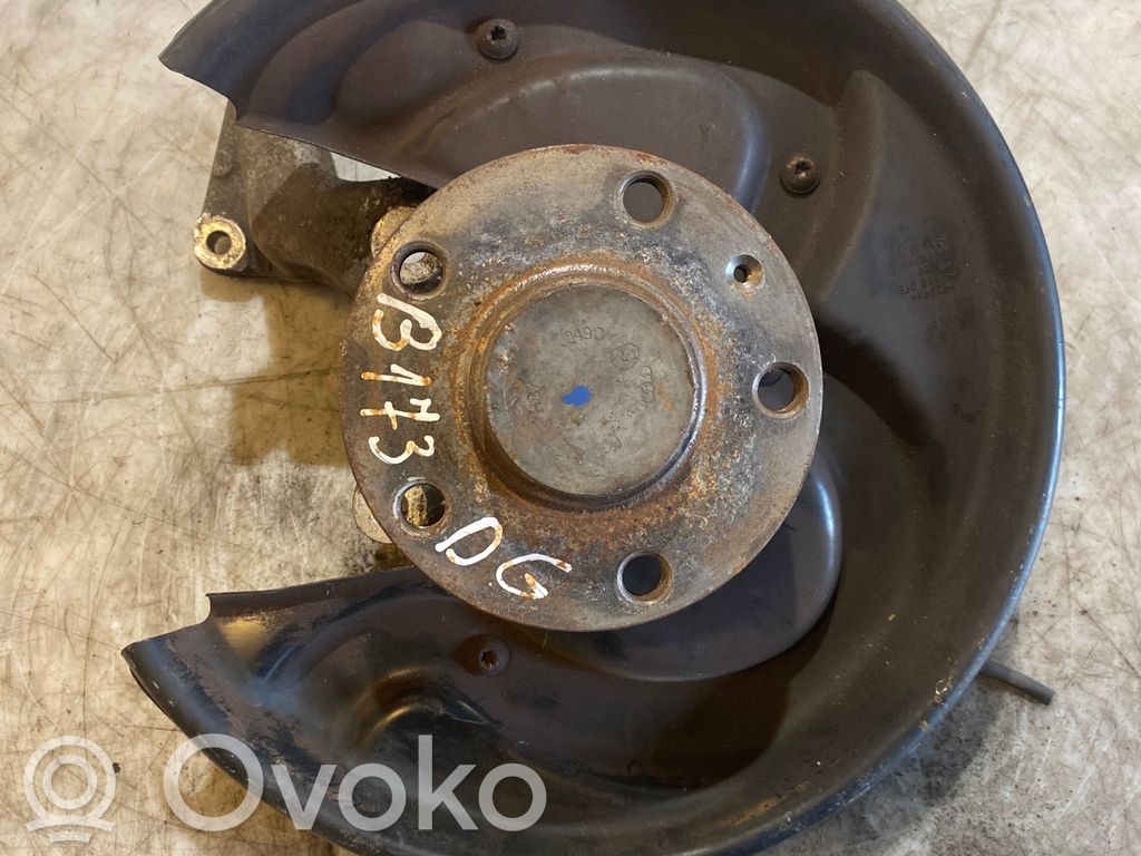 Cubo de rueda trasera   8J0615612