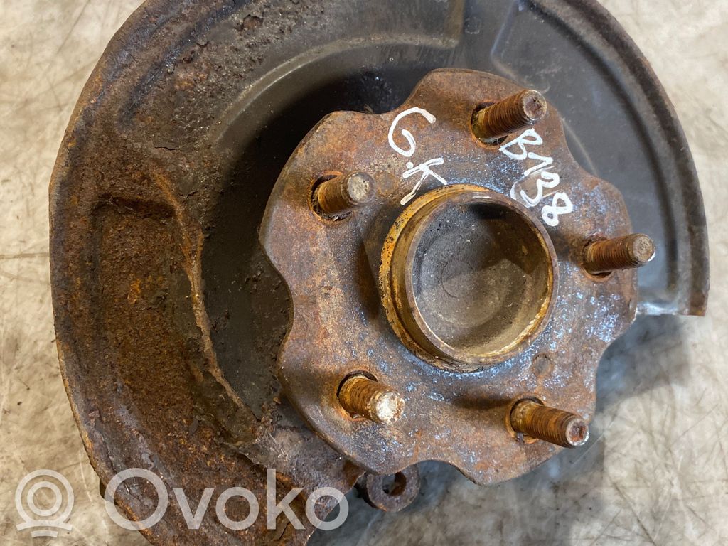 Toyota Avensis T270 Rear wheel hub 