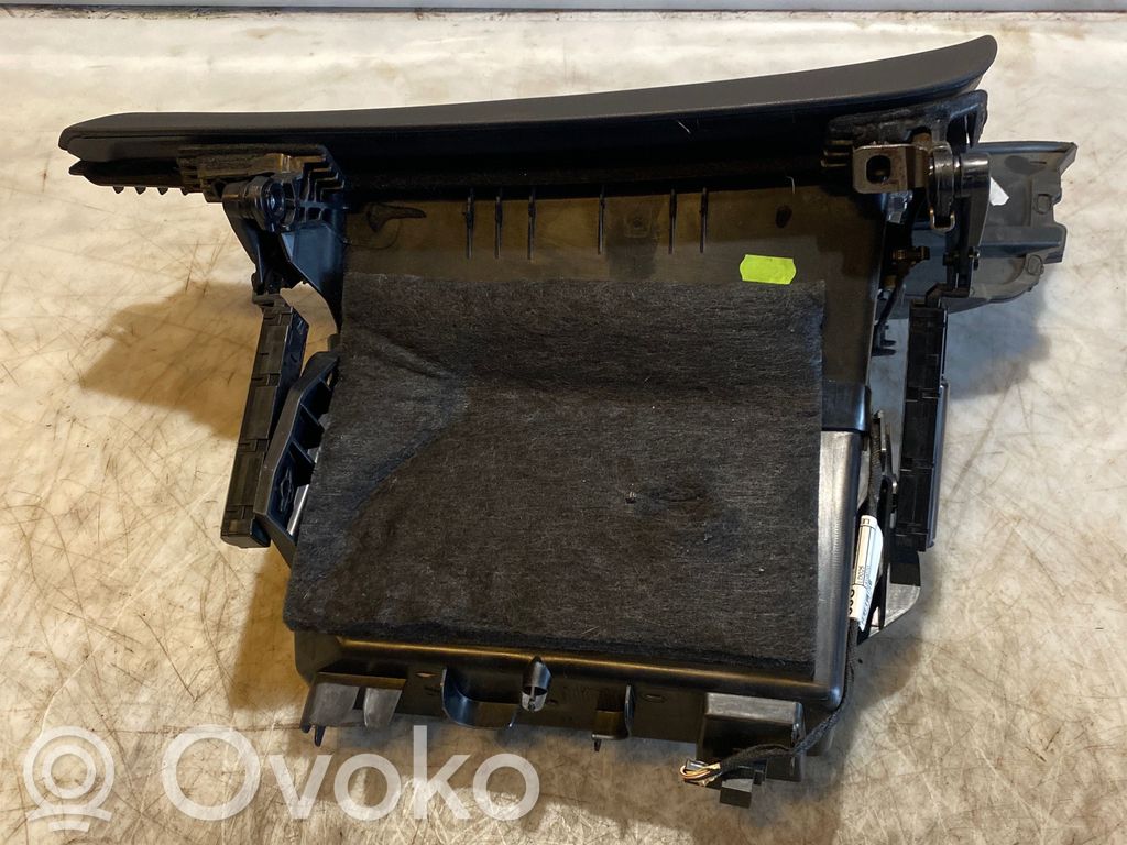 Opel Zafira C Schowek deski rozdzielczej 