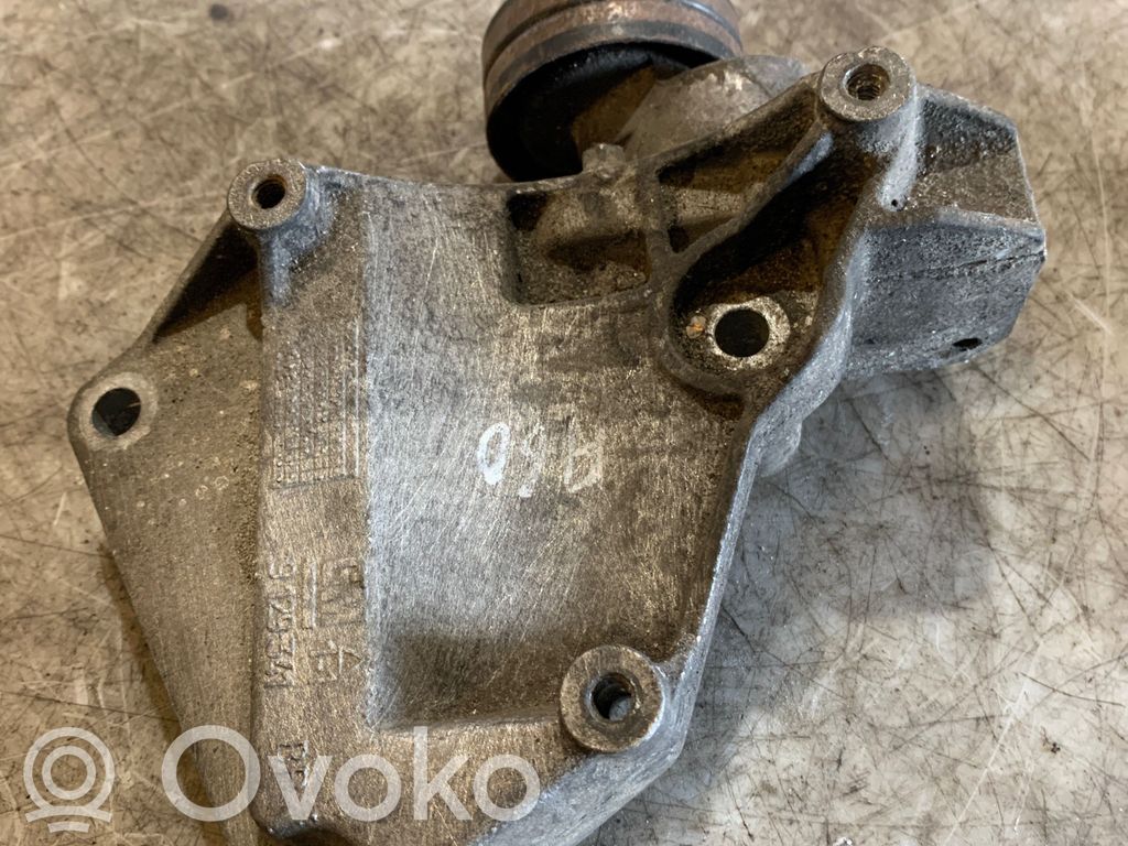 Opel Astra H Generator/alternator bracket 