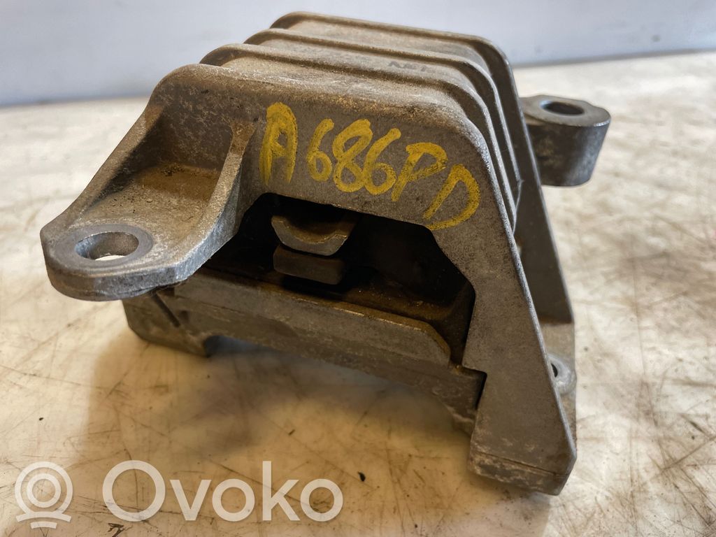 Opel Signum Engine mount bracket 