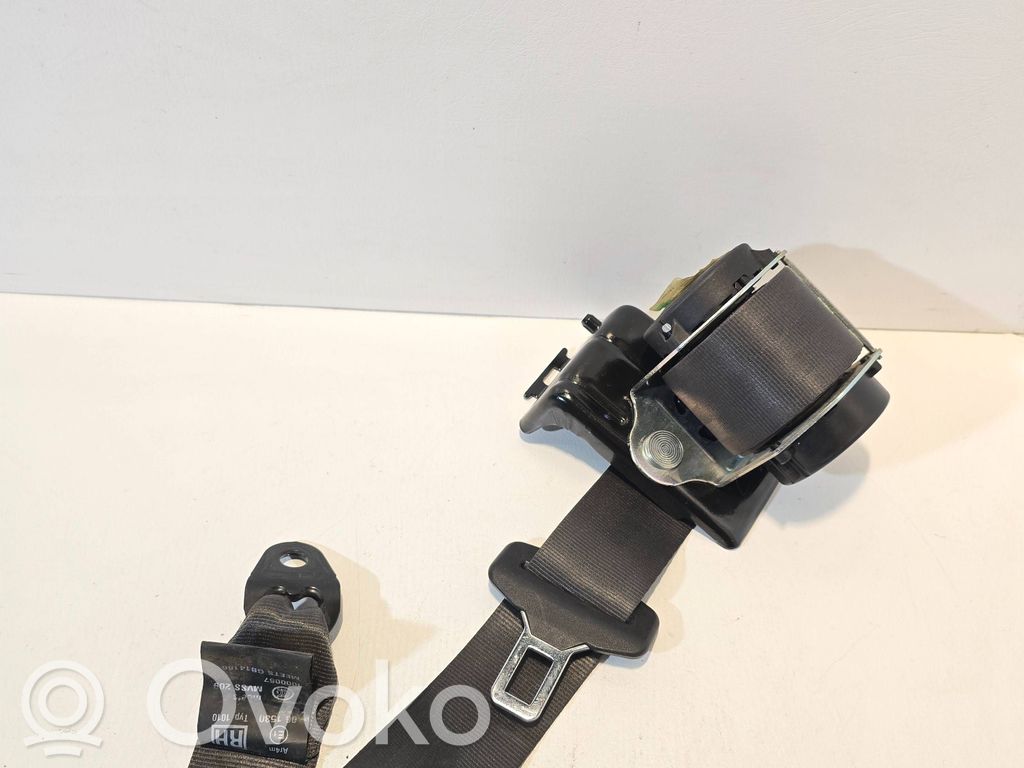 Opel Astra J Cinturón trasero 