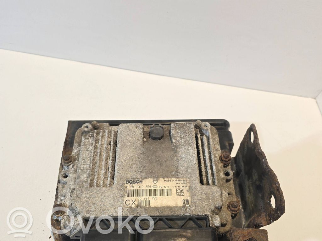 Opel Astra H Engine control unit/module 