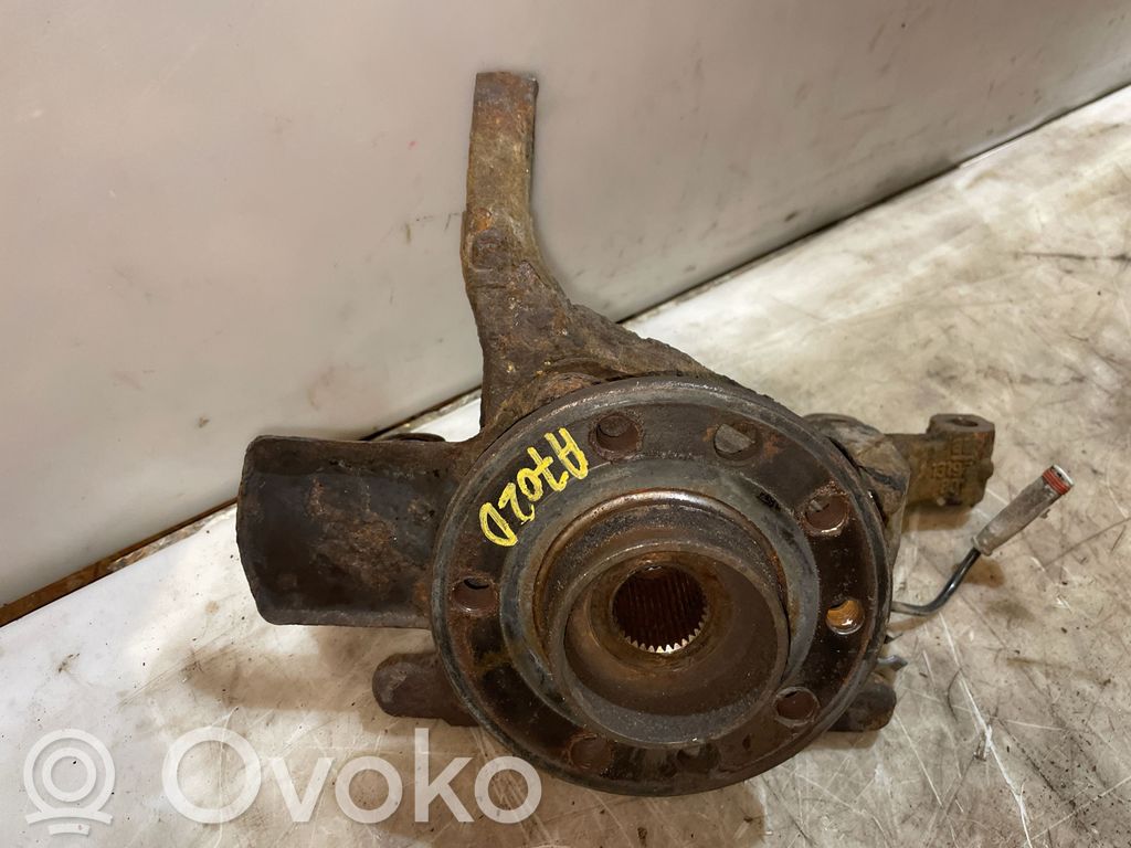 Opel Zafira B Achsschenkel vorne 