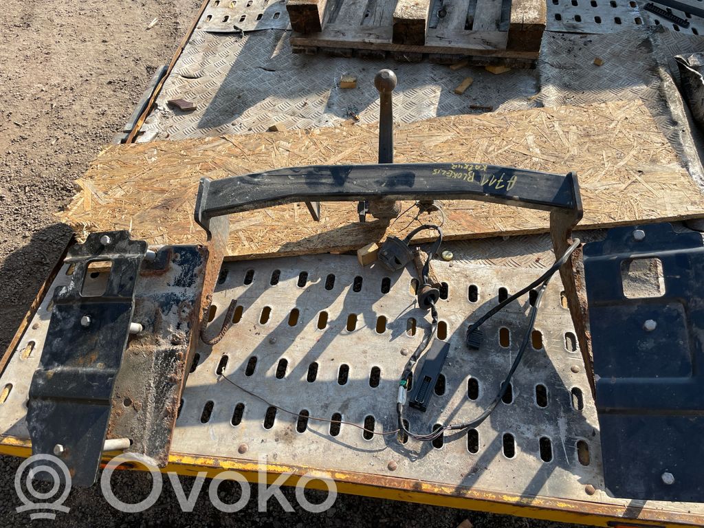 Opel Vectra C Hak holowniczy / Komplet 
