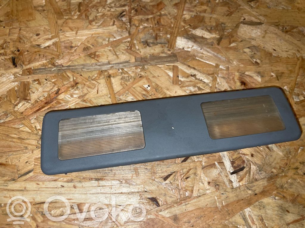 Éclairage lumière plafonnier arrière