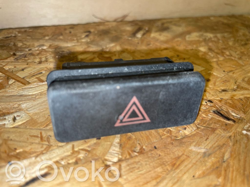 Hazard light switch   61311374220,1374220,3SAECC844