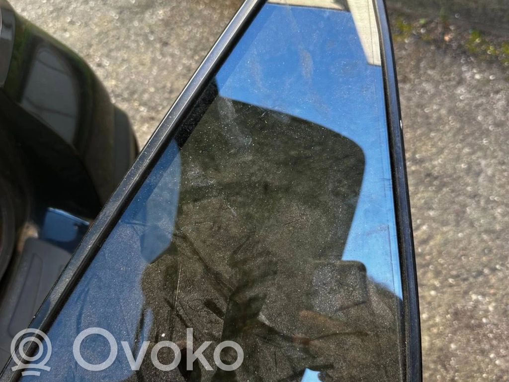 Subaru Outback (BS) Ventanilla de ventilación de la puerta trasera 