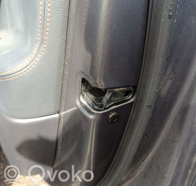 Jaguar XE Etuoven lukko 