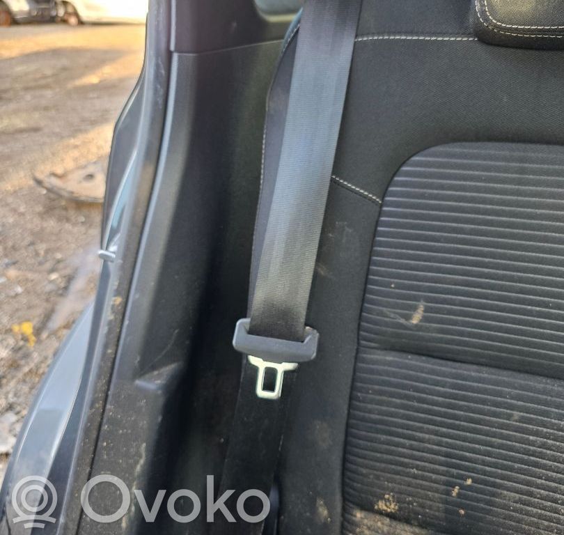 Ford Kuga II Cinturón trasero 