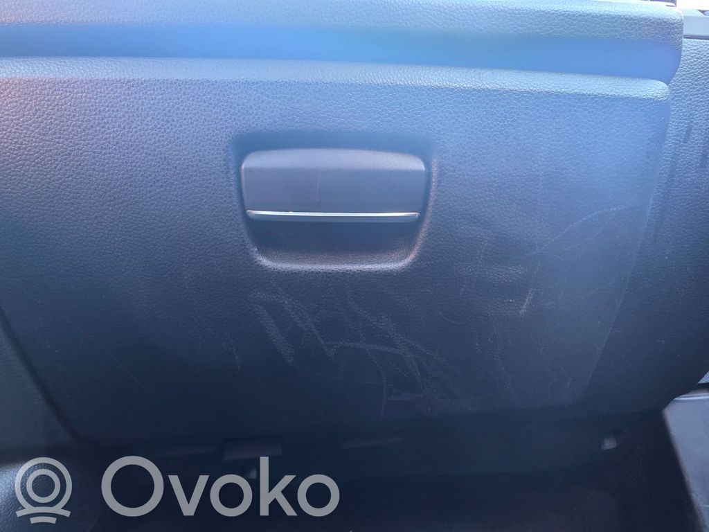 BMW 1 E82 E88 Glove box 