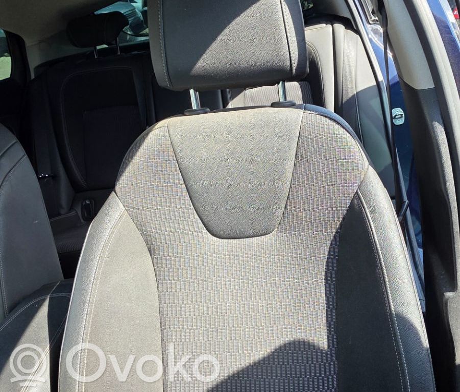 Opel Insignia B Fahrersitz 