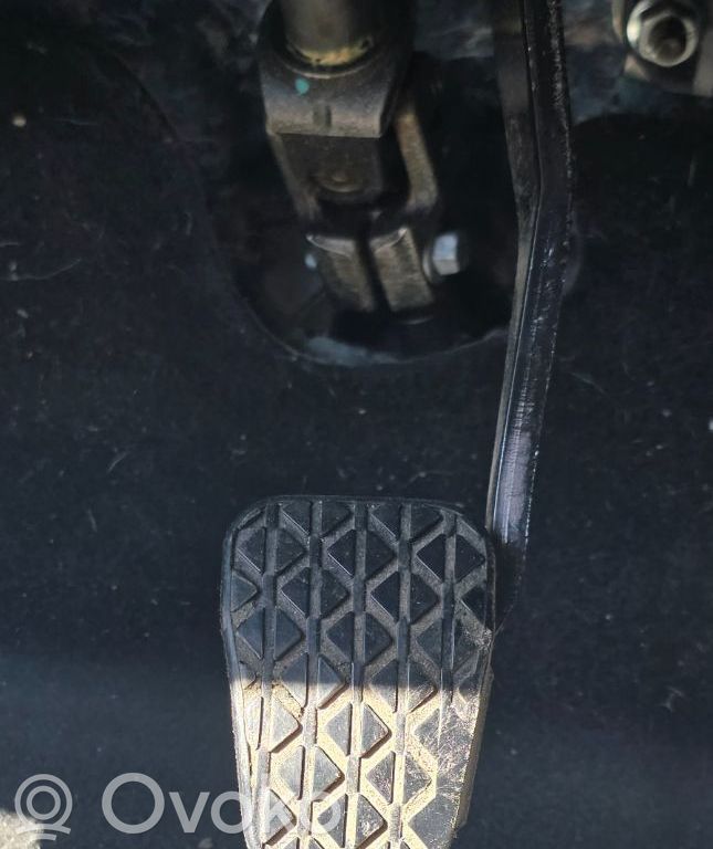 Ford Turneo Courier Bremžu pedālis 