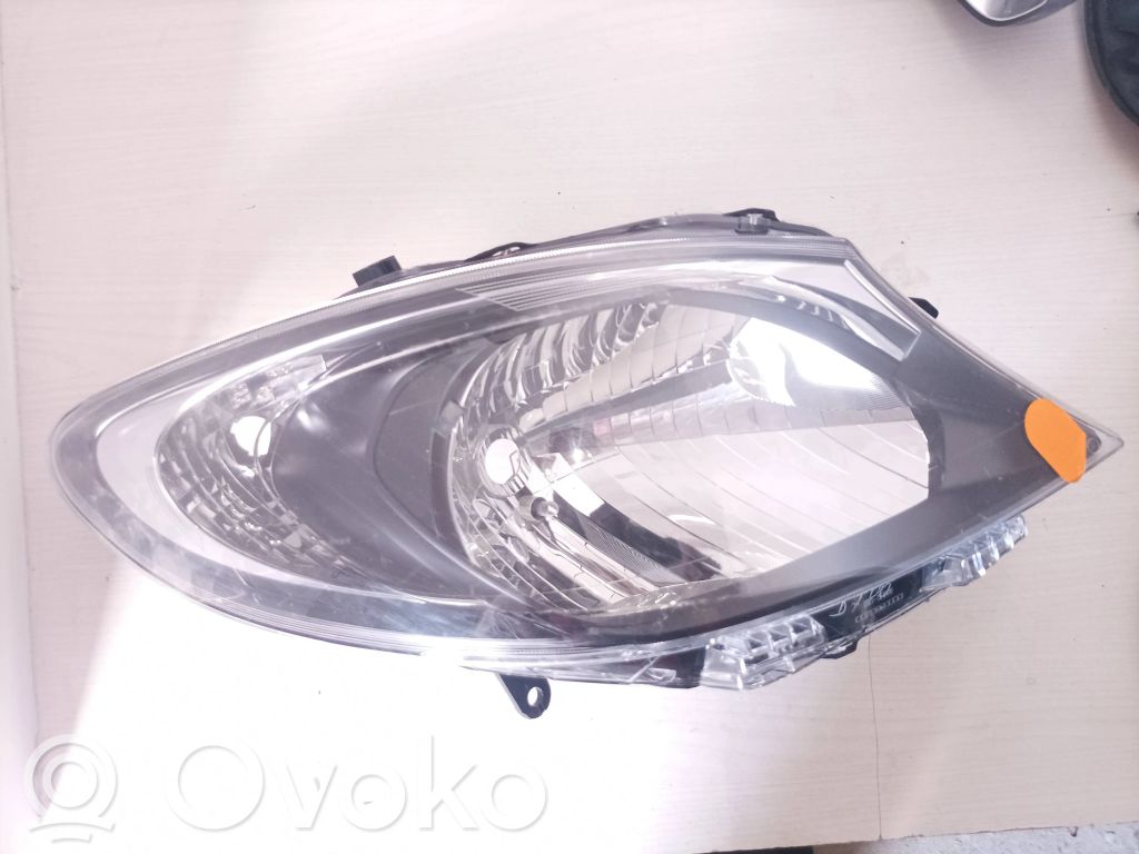 Mercedes-Benz Citan W415 Lampa przednia 