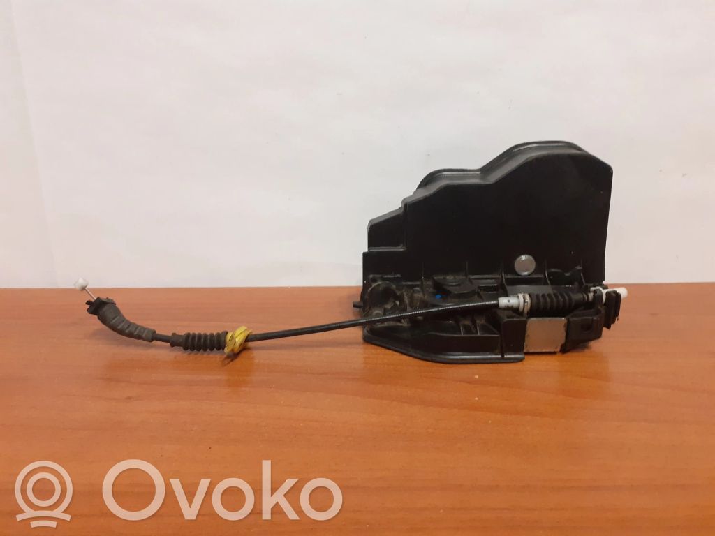 BMW 5 E60 E61 Zamek drzwi przednich 