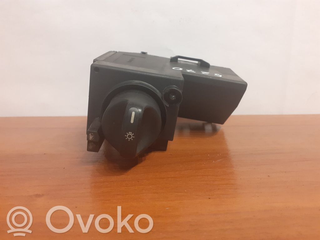 Mercedes-Benz E W210 Light switch 