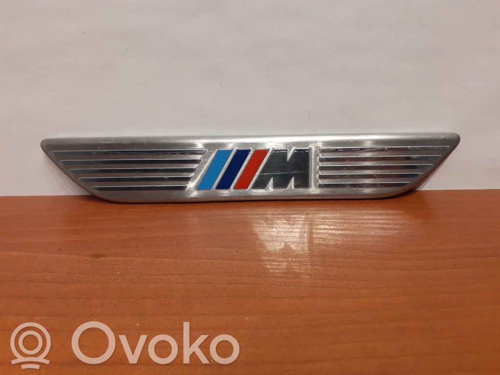 BMW X5 E70 Garniture de jupe latérale arrière 