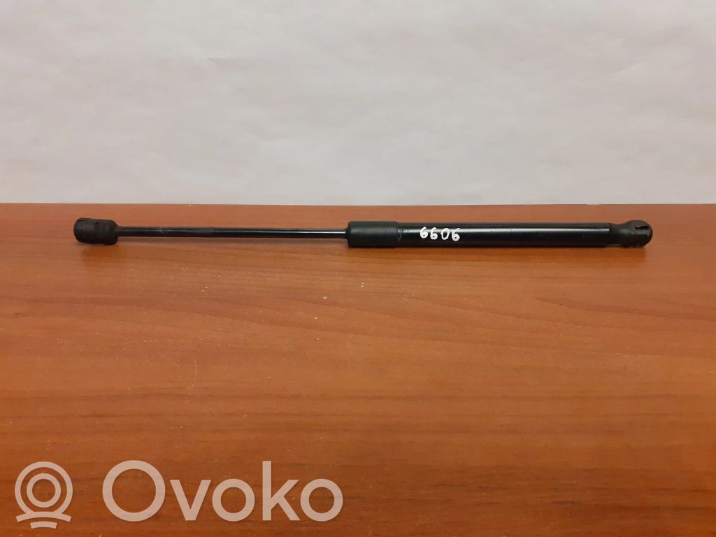 BMW X5 E70 Amortizatorius variklio dangčio 